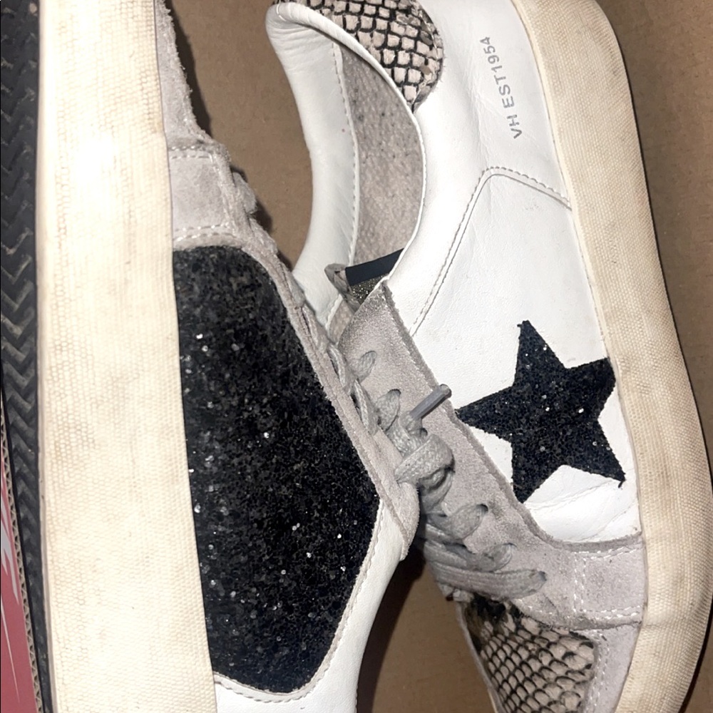 Vintage Havanas. Size 7.5. Black/White/Gold